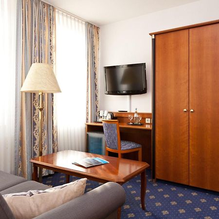 Hotel Fuer Dich Waren  Oda fotoğraf